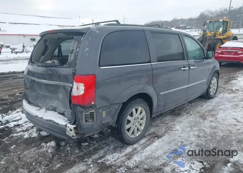 2016 Chrysler Town & Country Touring from USA, damaged, VIN 2C4RC1BG8GR121664